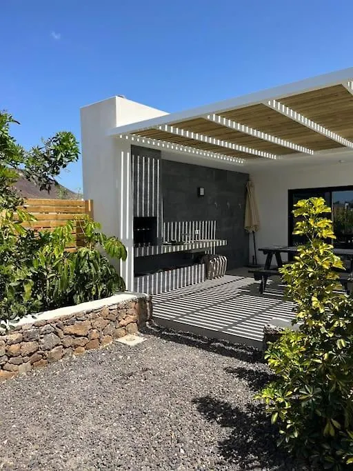 Maison Au Pied Du Calderon Hondo Lajares Villa